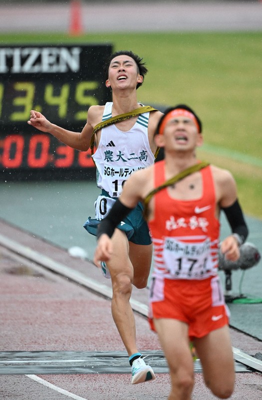 男子全チームのフィニッシュの瞬間