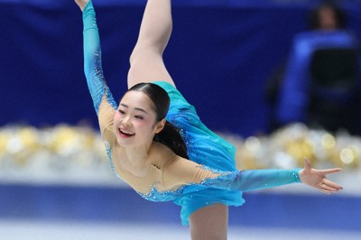 女子フリーで演技する島田麻央＝東京・代々木第一体育館で2025年12月21日、猪飼健史撮影
