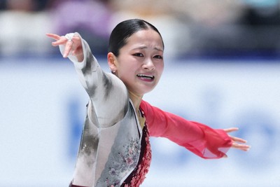 女子フリーで演技する渡辺倫果＝東京・代々木第一体育館で2025年12月21日、猪飼健史撮影