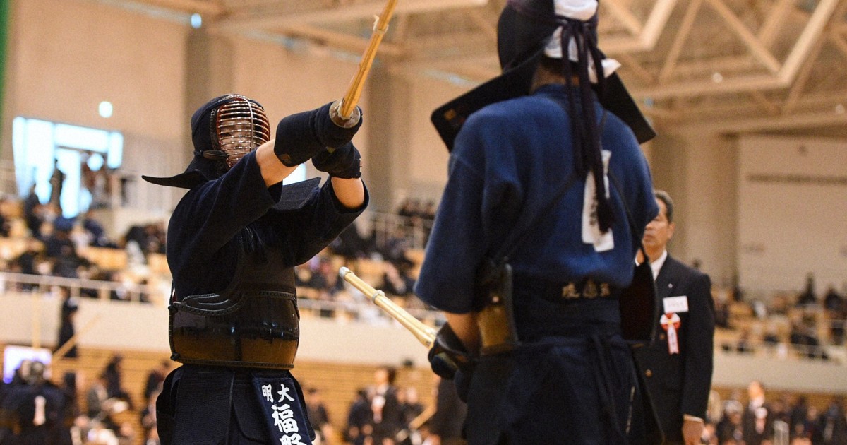 大会2日目の熱闘 学生剣道オープン大会 男子三段以上の部 [写真特集3