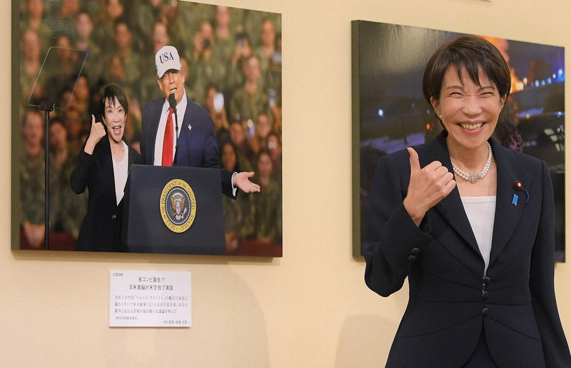 高市早苗首相が報道写真展を鑑賞 [写真特集1/12] | 毎日新聞