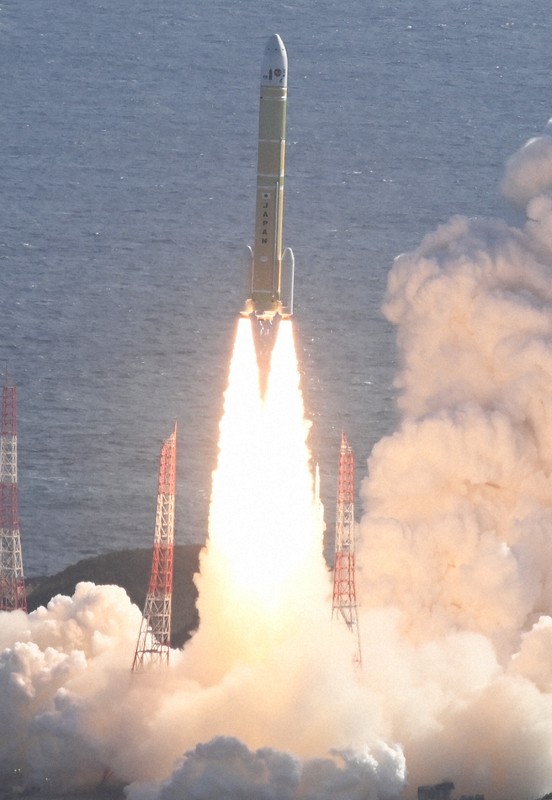 H3ロケット打ち上げ 第2段エンジンが早期燃焼終了 [写真特集10/11