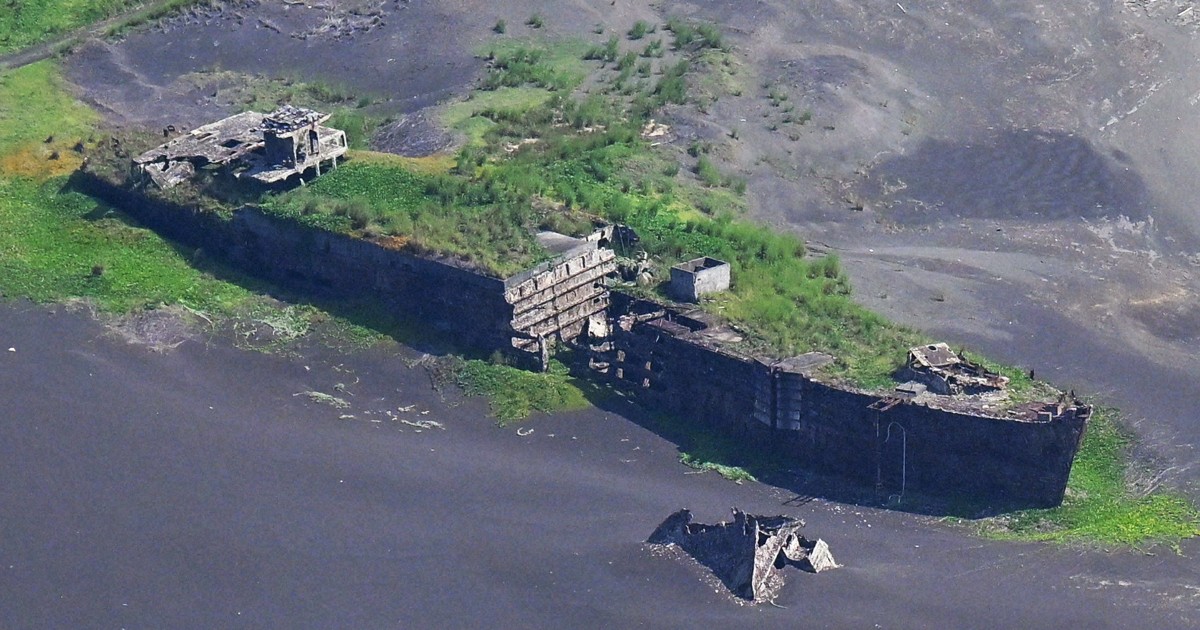 消えた沈船 硫黄島の火山活動 [写真特集1/23] | 毎日新聞