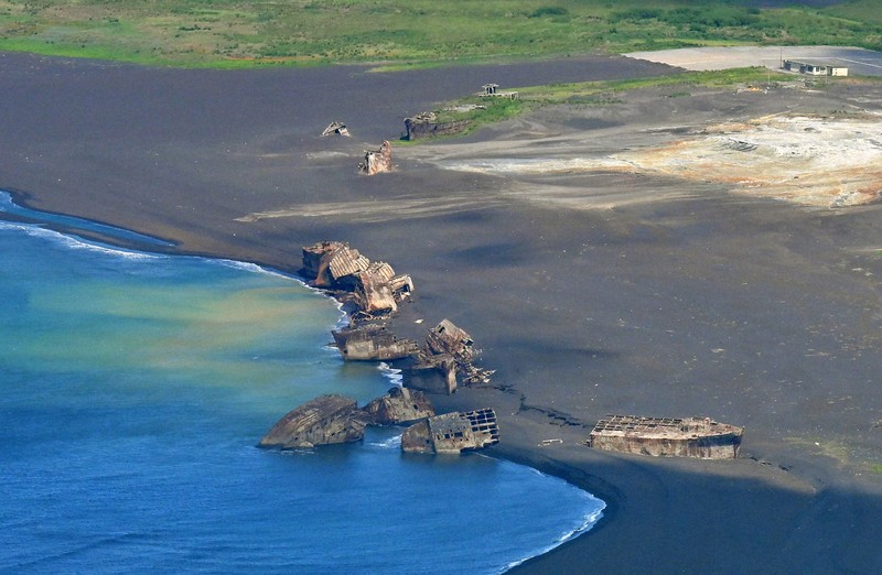 消えた沈船 硫黄島の火山活動 [写真特集1/23] | 毎日新聞