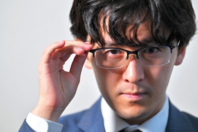 將棋叡王戰:伊藤匠叡王三連霸,再次擊敗齋藤慎太郎八段