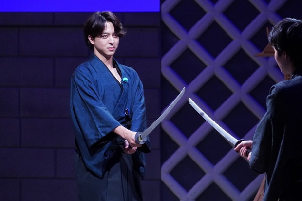 オリコンニュース：timelesz、菊池風磨＆原嘉孝が本気の殺陣バトルに