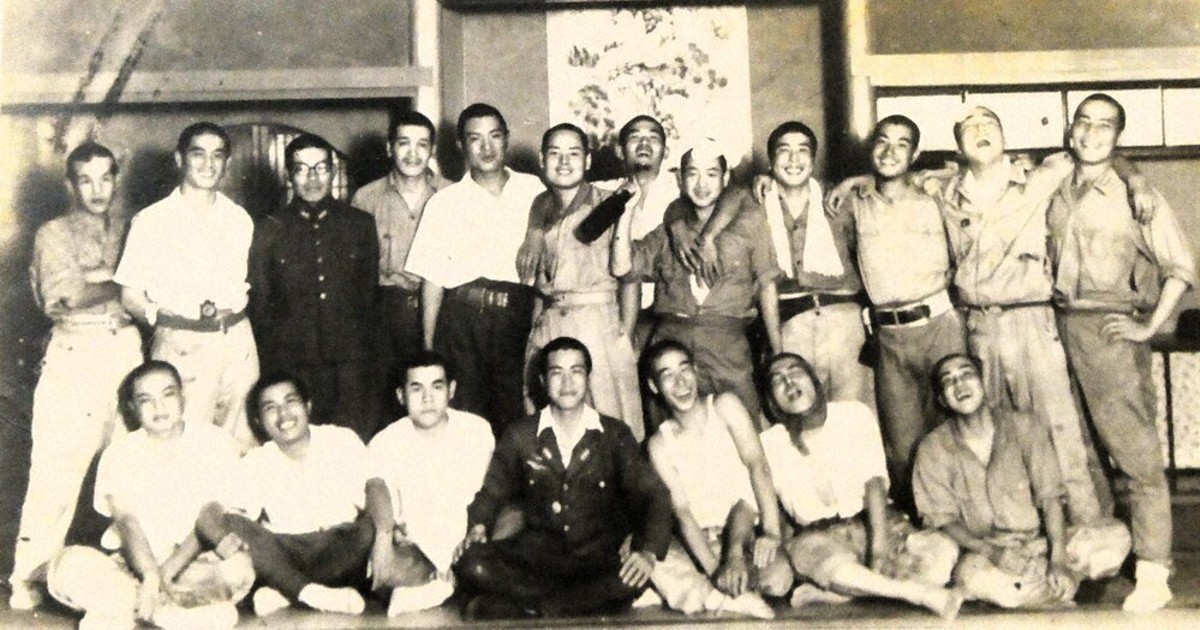 戦後80年：特攻機破片、返還のリレー 元米兵保管、沖縄戦遺族の元に