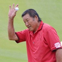 尾崎優成選手直筆サイン入りスパイク本人実使用後に譲り受けたもの 早い者勝ち 男子プロゴルファーのジャンボ尾崎さんが死去 野球選手から転身し12度