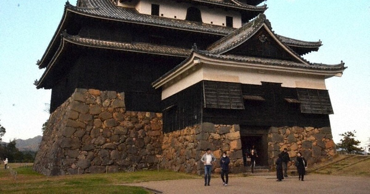 West Japan's Matsue Castle keep faces major repairs due to cracked rooftiles, rain leaks