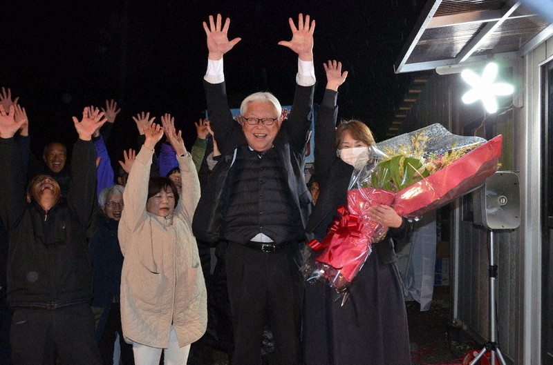 高知・三原村長選 武内氏初当選 国政の顔「古里で有終を」 村政