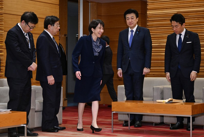 2026年度予算案を閣議決定 過去最大122兆円、国債費31兆円 | 毎日新聞