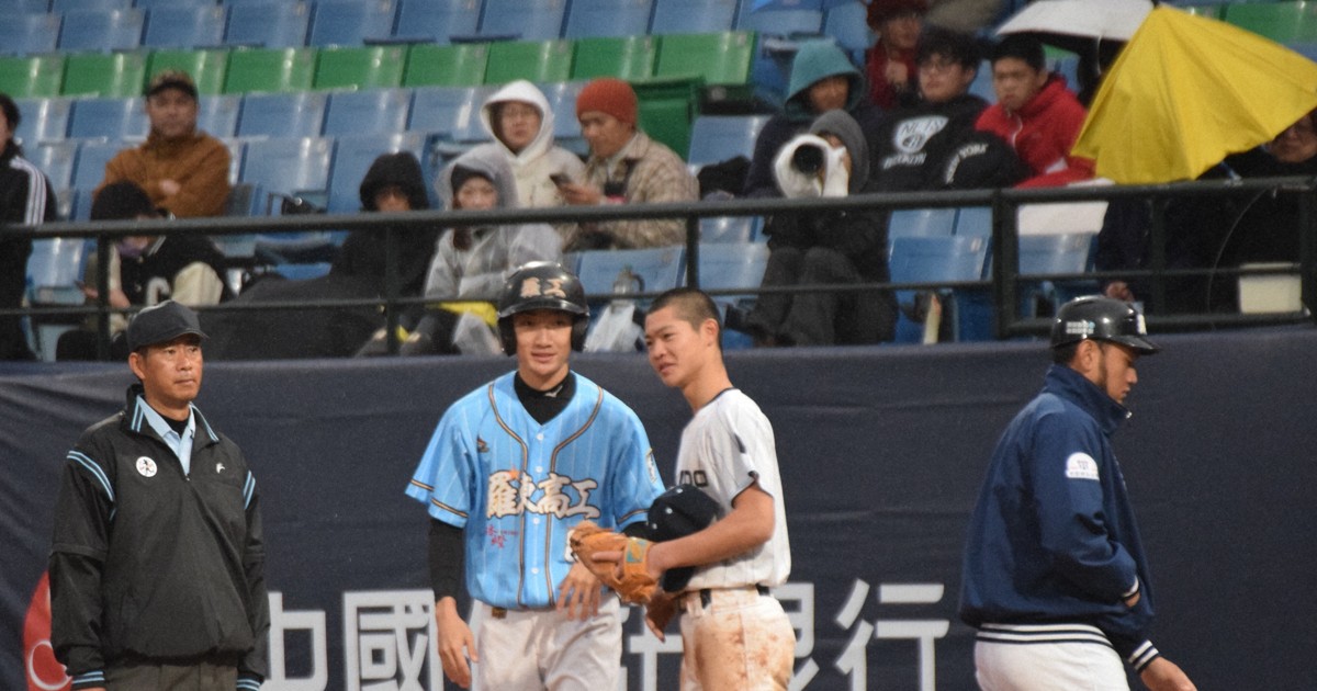 日台高校野球親善大会が開幕　4000人超の観客、台湾独特の応援も