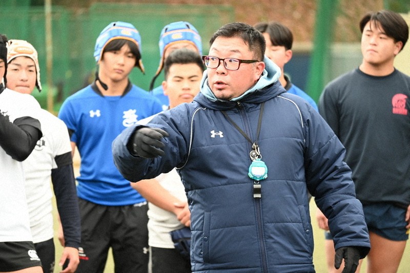 再起－2大会ぶりの聖地へ：京都成章／下 選手との「距離感」意識