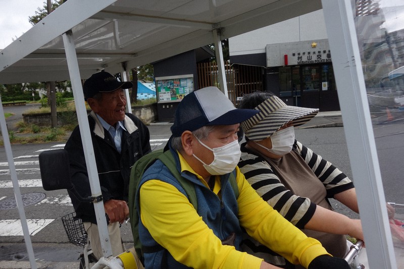 限界集落になった東京の団地 自転車で住人の送迎を続けるのは84歳
