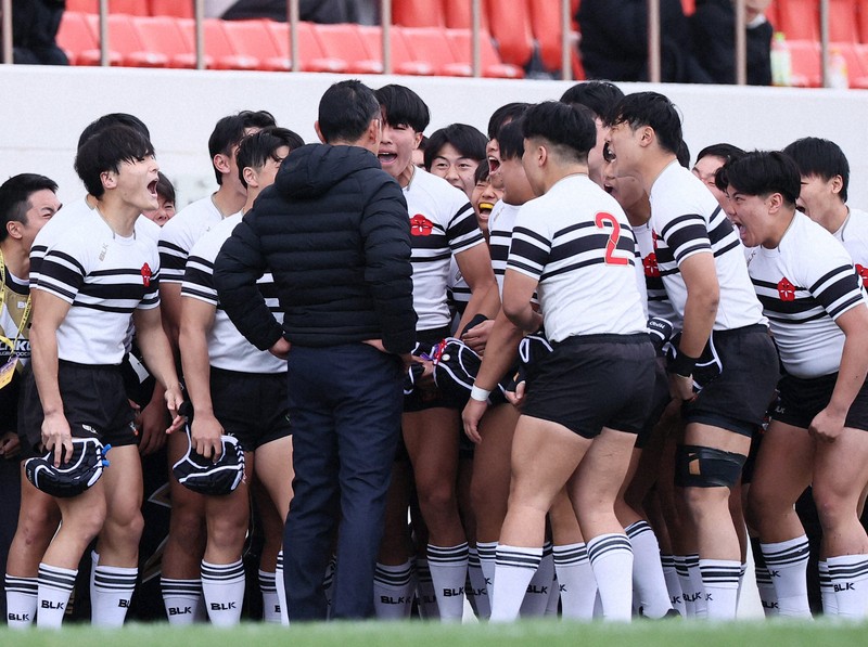 魂のタックルやぞ！」 筑紫、監督の発破に奮起 全国高校ラグビー