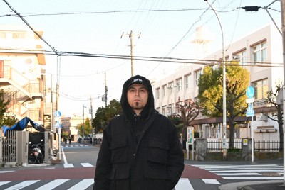 ラッパーの比嘉・ジュニオール・ヘススさん＝川崎市川崎区で2025年11月24日午後3時34分、矢野大輝撮影