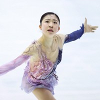 演技する千葉百音＝京都アクアリーナで2025年12月28日、貝塚太一撮影
