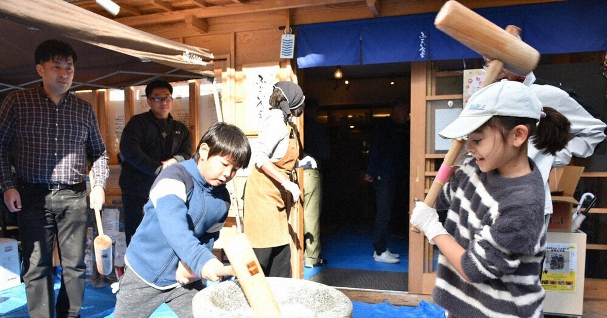 2025歳末点描：地域住民と子どもら餅つき 福岡市・大濠ふれあい