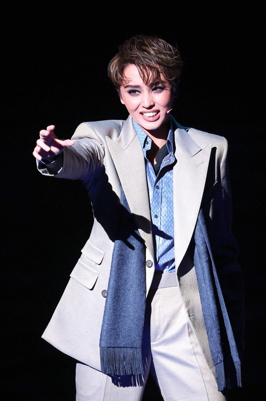 宝塚歌劇：宝塚星組公演「恋する天動説」「DYNAMIC NOVA」 [写真特集1