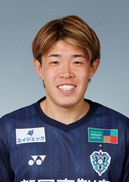 Football: Japan defender Ando joins St. Pauli from Fukuoka