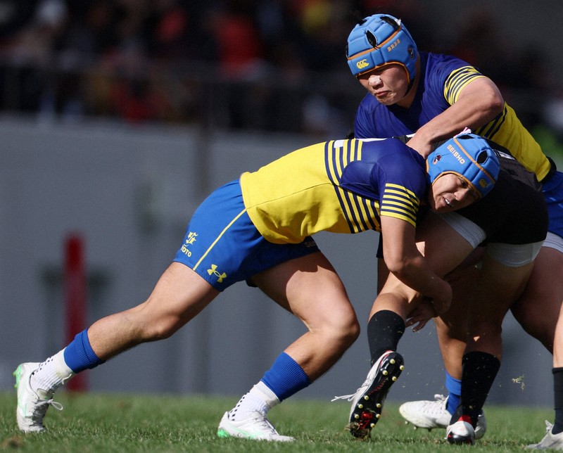 京都成章ラグビー短パン ウイングのかけ声でアタック 京都成章の「技術革新」 高校ラグビー