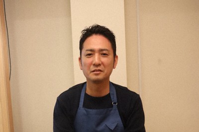 丸子政憲さん＝広島市南区で2025年12月16日午前11時5分、井村陸撮影