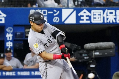 岡本和真＝9月、横浜（共同）