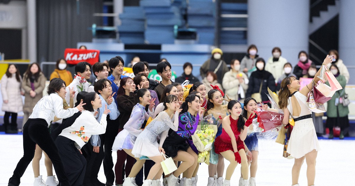 フィギュアスケート選手 鉛筆画八つ切りサイズ最終値下げ リンクサイド：上薗恋奈 練習は「何も考えられないところまで