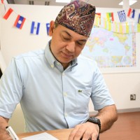 ネパール出身のジギャン・クマル・タパさん＝神奈川県内で2025年9月18日午後0時58分、川上珠実撮影