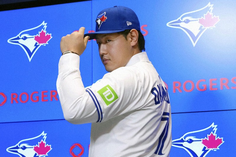 米大リーグ 岡本「世界一になる」 ブルージェイズ入団会見 | 毎日新聞