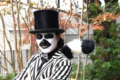 WoWキツネザルさん＝東京都渋谷区で2025年12月2日、尾崎修二撮影