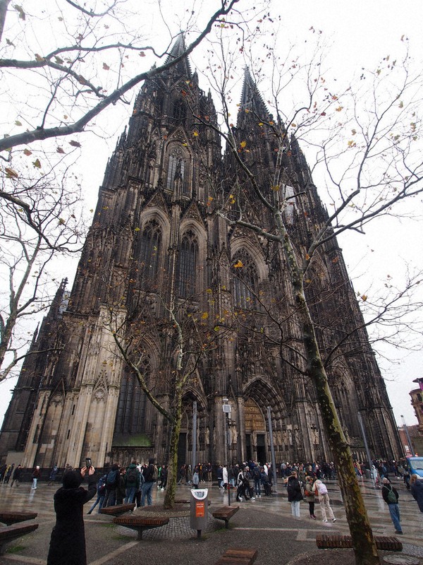 れきし箱：巨大聖堂の人間味＝伊藤和史 | 毎日新聞