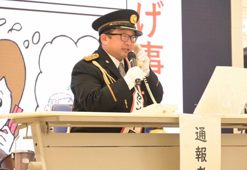 かけ違え気つけなはれや」 チャンカワイさん、三重で110番PR | 毎日新聞