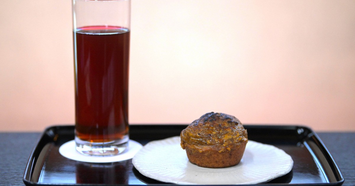 王将戦おやつ　藤井王将はモンブラン、永瀬九段はメロンまんじゅう