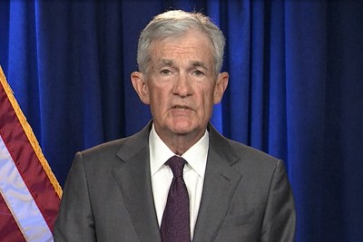 異例のビデオ声明を公開した米連邦準備制度理事会（FRB）のパウエル議長＝スクリーンショットから