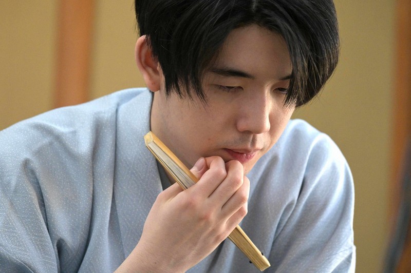 勝負めしにおやつ 際立つ永瀬九段の食欲旺盛ぶり 藤井王将は安定感