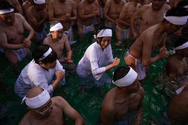 Braving the cold: Tokyo's New Year's ritual of ice baths - The