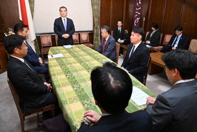 高校無償化に関して開かれた自民党、日本維新の会、公明党による協議＝2025年10月29日、平田明浩撮影
