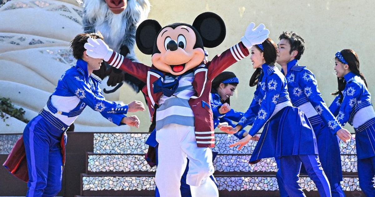 In Photos: 'Dance the Globe!' show debuts at Tokyo DisneySea ahead of 25th anniversary