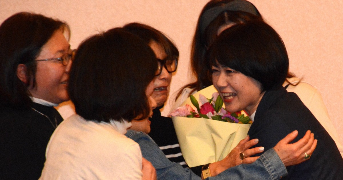 逆風の小川氏、なぜ勝った？　保守王国に残る対立と分断　前橋市長選