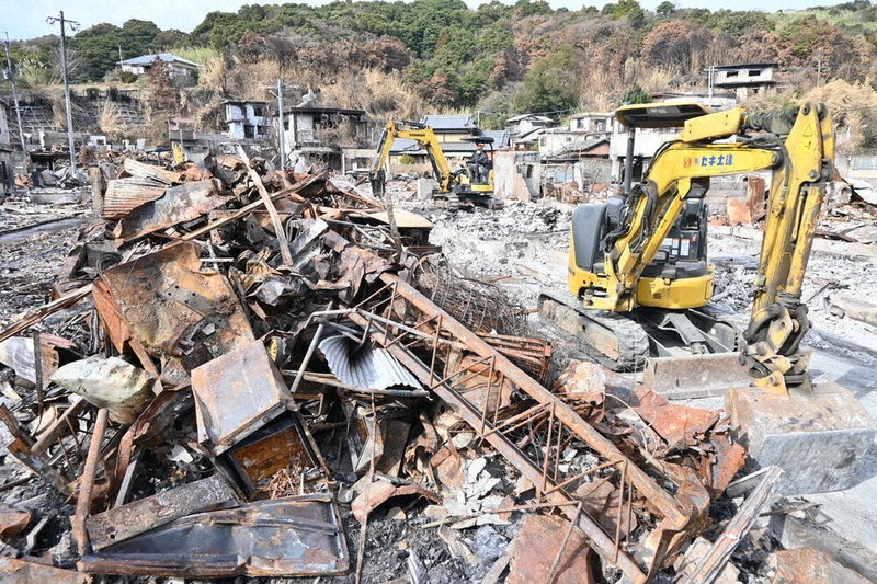 火災の家、解体求　 火事現場の建家解体｜埼玉県川越市の凛成株式会社で解体工事に挑戦