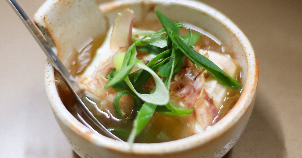 立ち飲み屋の「かずえちゃん」襲った阪神大震災 息子が受け継ぐ温もり
