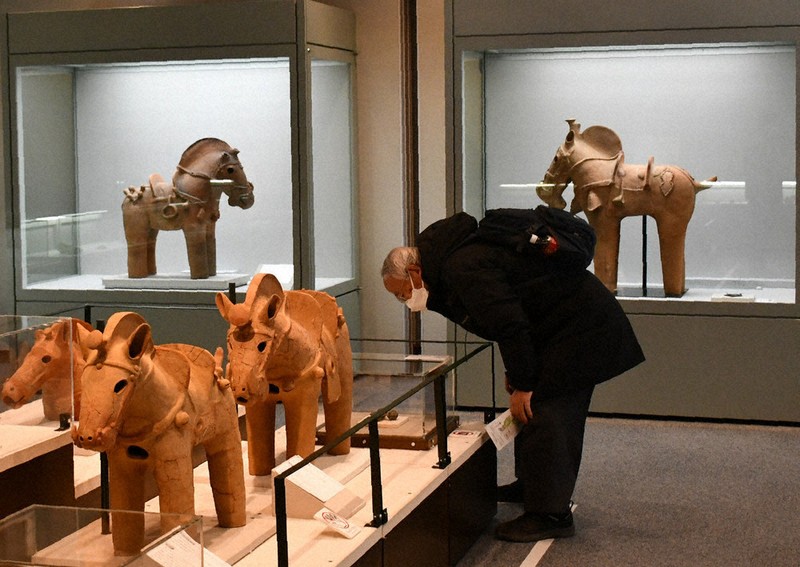 古墳時代に思いはせ… 「はにわ」や「江戸以降の馬具」 各地で干支特別