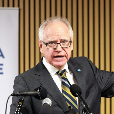 米司法省がミネソタ州知事らを捜査、米報道　移民取り締まり巡り対立