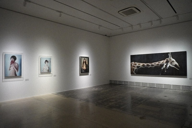 ART：人と物のみぎわで リアリズムの画家、諏訪敦展 東京・天王洲