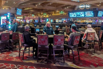 ラスベガス中心部のホテルで営業しているカジノ＝米西部ネバダ州で2026年1月6日午前9時38分、浅川大樹撮影