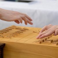 将棋盤＝2026年1月12日、渡部直樹撮影