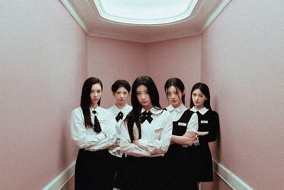 ILLITのメンバー。左からYUNAH、MOKA、WONHEE、MINJU、IROHA＝&copy;(P)&(C)BELIFT LAB Inc.