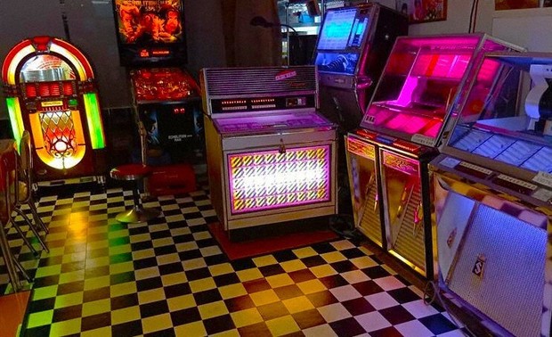 水説：ジュークボックスの復活＝赤間清広 | 毎日新聞