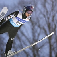 高梨沙羅の1回目の飛躍＝アリオンテック蔵王シャンツェで2026年1月21日、滝川大貴撮影